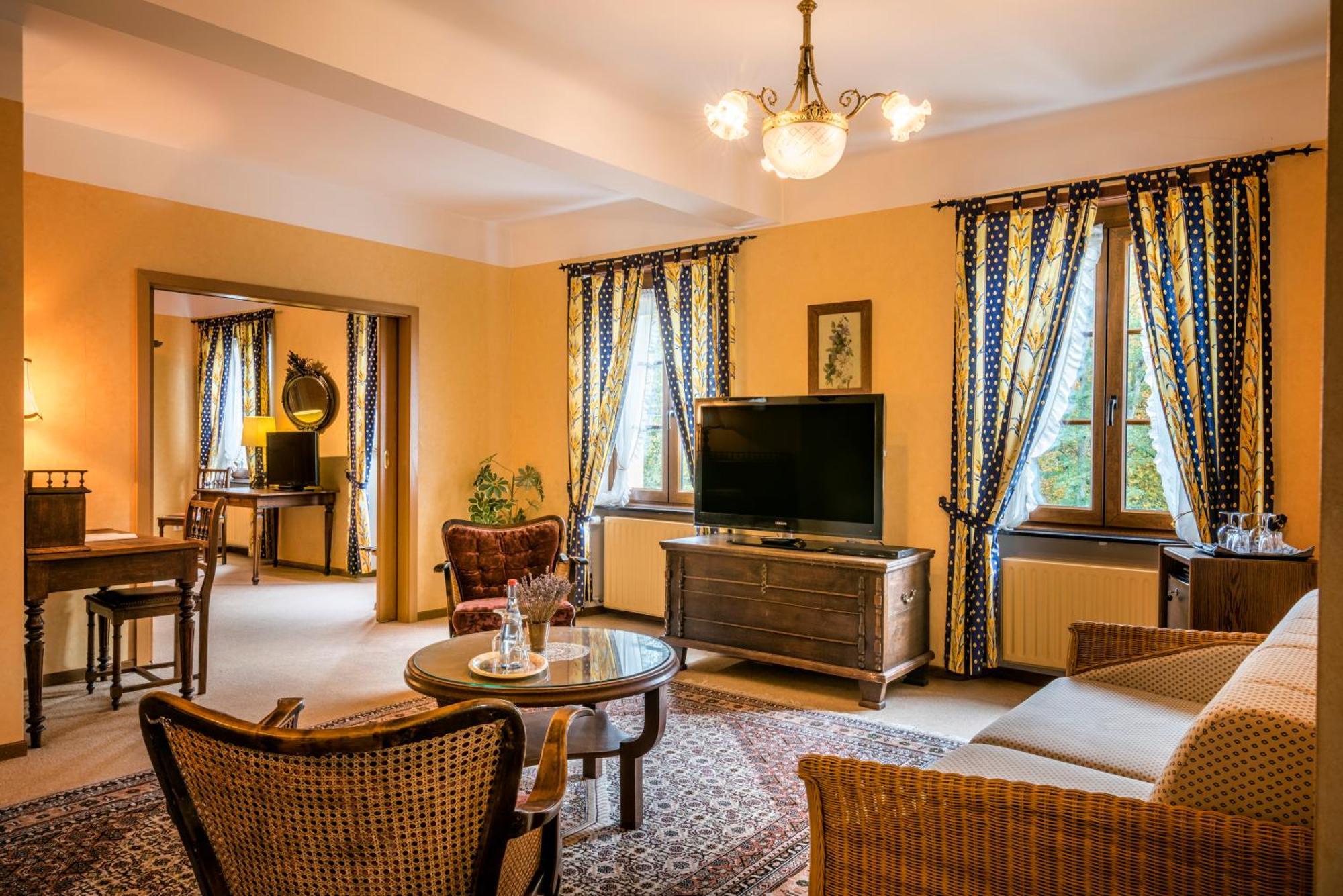 Hotel Restaurant Le Cigalon Waldbillig Экстерьер фото