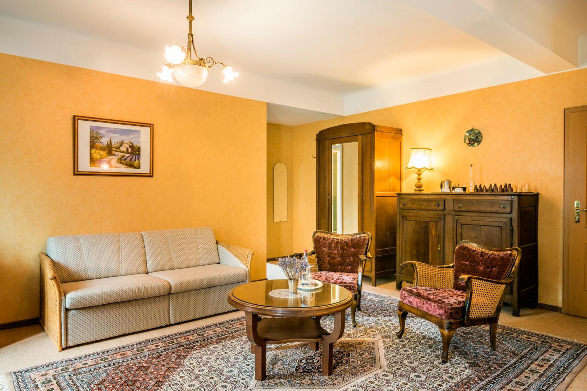 Hotel Restaurant Le Cigalon Waldbillig Экстерьер фото