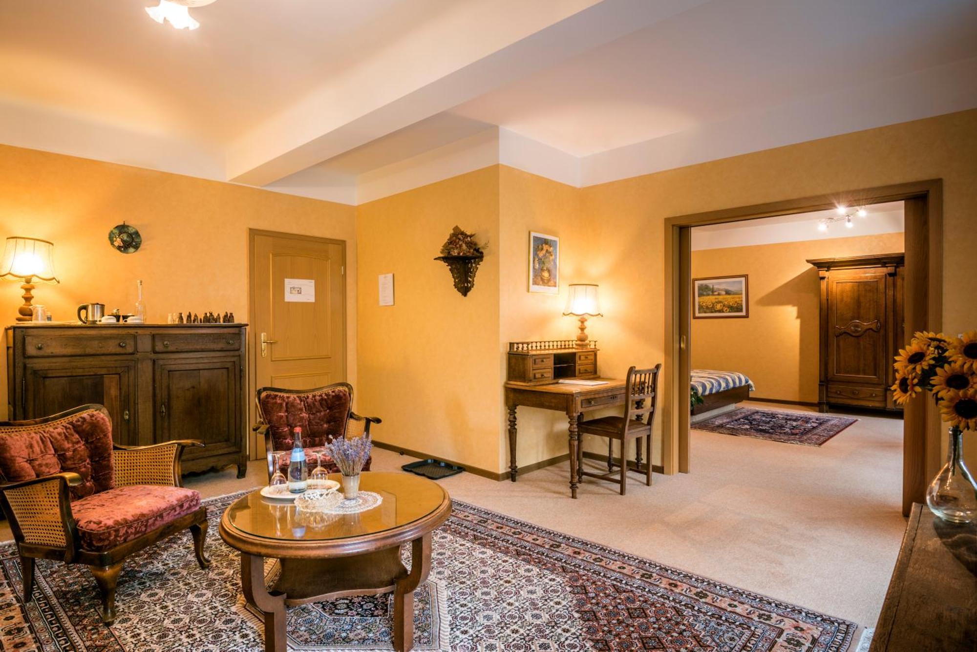 Hotel Restaurant Le Cigalon Waldbillig Экстерьер фото